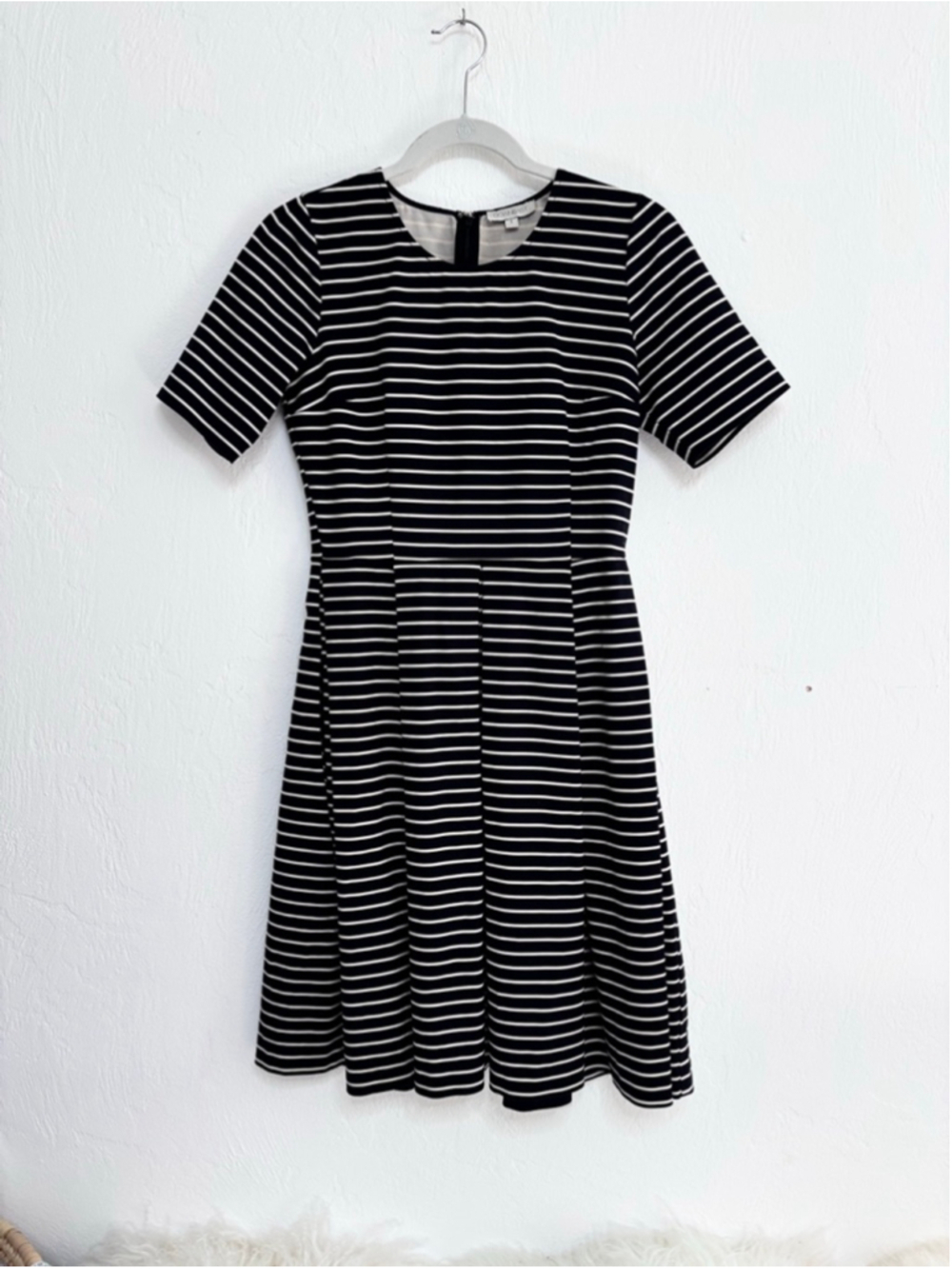 Women's Downeast Black White Striped Short Sleeve Dress S Cotton blend